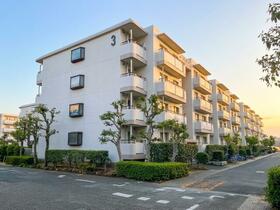 所沢パークタウングリーン並木住宅三号棟