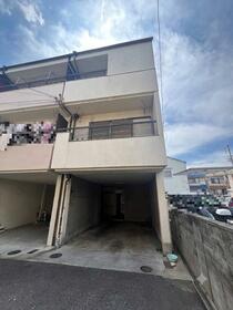 大阪府東大阪市布市町3丁目