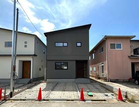 石川県白山市深瀬新町