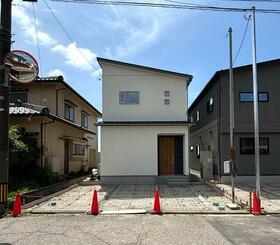 石川県白山市深瀬新町