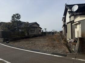 石川県能美市粟生町