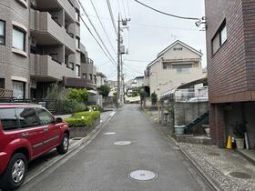 東京都世田谷区砧４丁目