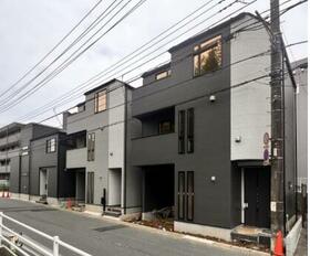 神奈川県横浜市港南区日野中央２丁目
