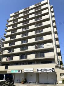 京都府京都市中京区丸太町通油小路西入丸太町