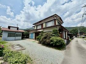 山梨県都留市夏狩