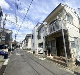 東京都世田谷区深沢３丁目