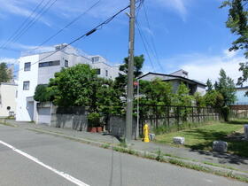 北海道札幌市白石区栄通２０丁目