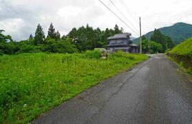 山梨県富士吉田市大明見１丁目