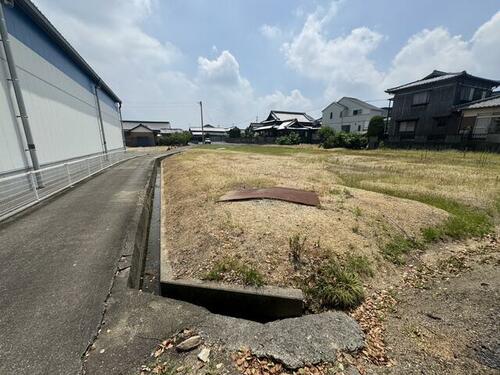Land, Mitoyo, Kagawa