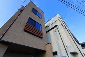 東京都世田谷区玉川３丁目