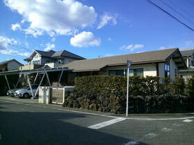 群馬県前橋市荒牧町３丁目