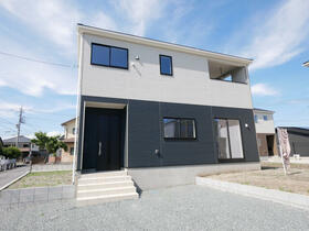 山梨県中央市西花輪