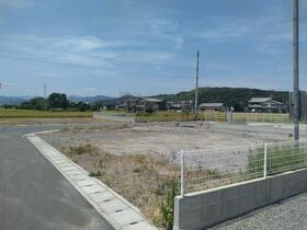 徳島県阿南市羽ノ浦町岩脇紫衣池