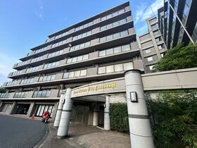 千葉県船橋市宮本6丁目