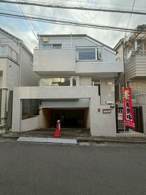 東京都世田谷区桜丘２丁目