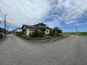 富山県射水市小島