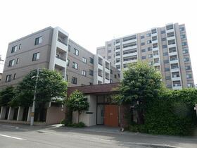北海道札幌市中央区南四条西１８丁目