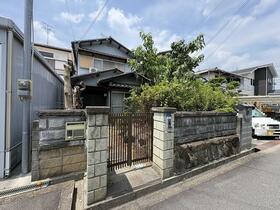 奈良県生駒郡斑鳩町稲葉西１丁目