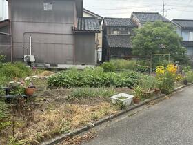 富山県富山市秋吉新町