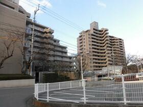 サーパス衣山弐番館９０２号