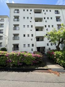 左近山団地３街区１号棟
