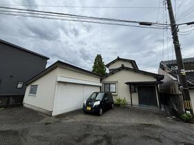 富山県富山市鍋田