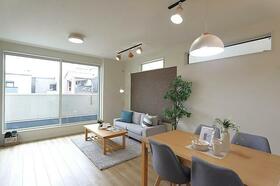 大阪府大阪市住之江区東加賀屋３丁目