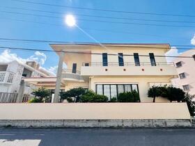 沖縄県沖縄市比屋根３丁目