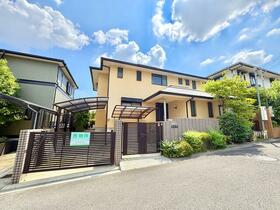 大阪府高槻市岡本町