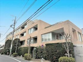 東京都世田谷区桜丘４丁目