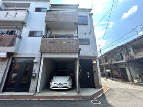 大阪府寝屋川市長栄寺町