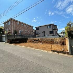 神奈川県伊勢原市沼目３丁目