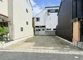 京都府京都市山科区西野大鳥井町