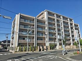 サンデュエル船岡駅前
