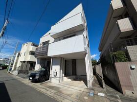 神奈川県川崎市高津区久地３丁目
