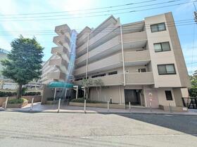神奈川県横浜市金沢区堀口