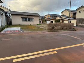 新潟県燕市吉田弥生町