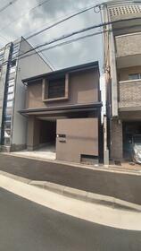 京都府京都市上京区下長者町通油小路西入紹巴町