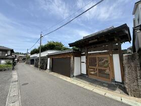 福岡県遠賀郡芦屋町幸町