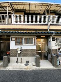 大阪府堺市西区浜寺諏訪森町中１丁