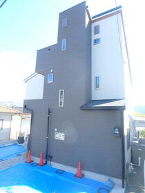 兵庫県川西市松が丘町