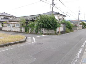 山梨県中巨摩郡昭和町上河東