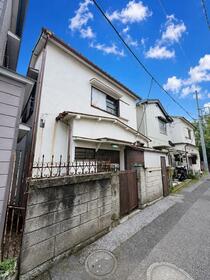 東京都文京区千駄木５丁目