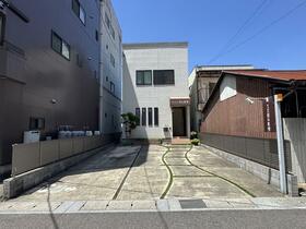 岐阜県岐阜市三歳町３丁目