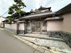 青森県三沢市岡三沢４丁目