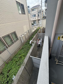 東京都新宿区西落合１丁目