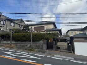 兵庫県川西市萩原台西３丁目