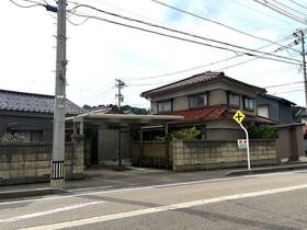 富山県小矢部市八和町
