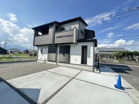 山梨県中央市西花輪
