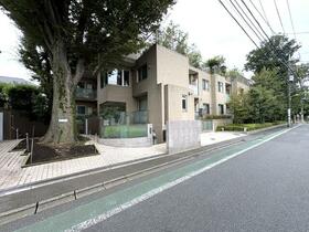 東京都世田谷区瀬田４丁目